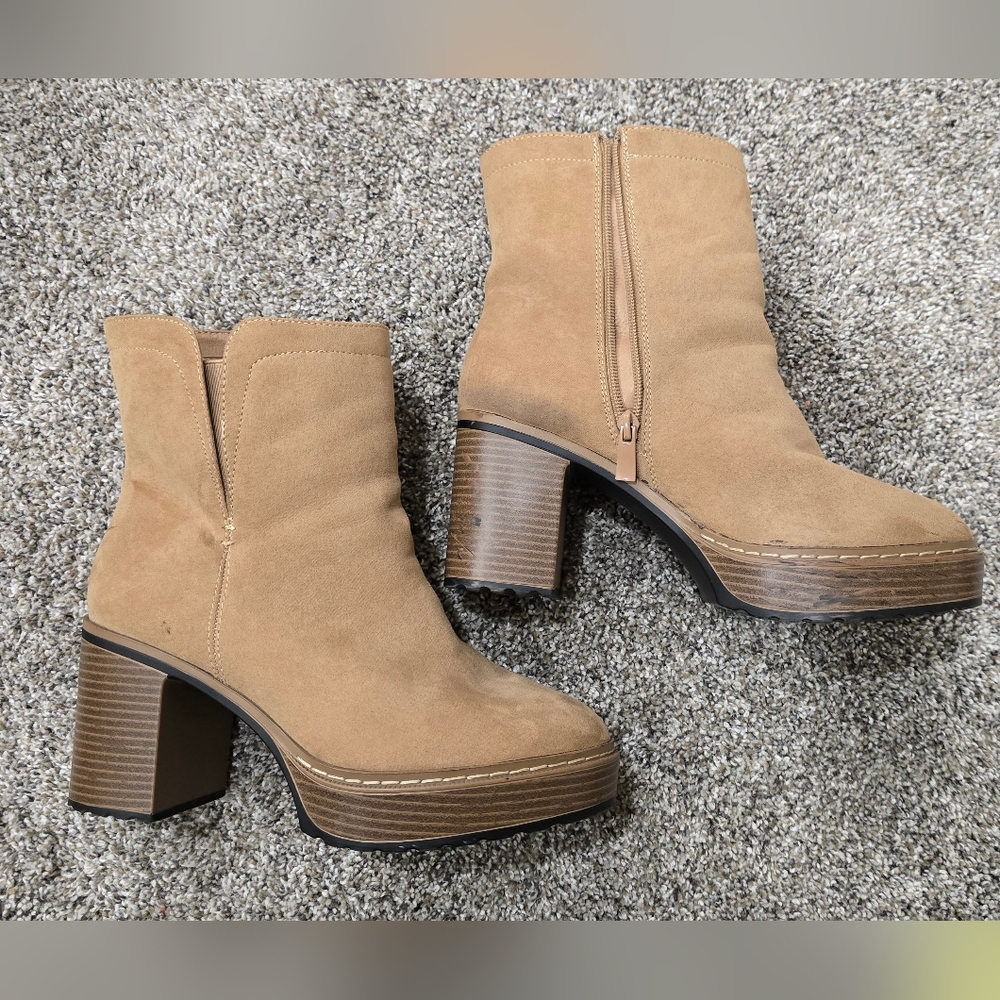 TORRID Chunky Platform Tan Lug Bootie Sz 8.5 WW - Picture 9 of 12